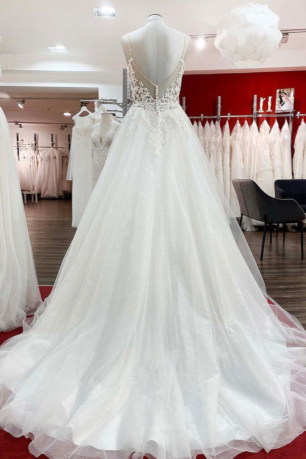 Vestido de novia largo de corte A con escote en V, tirantes finos y espalda descubierta con encaje