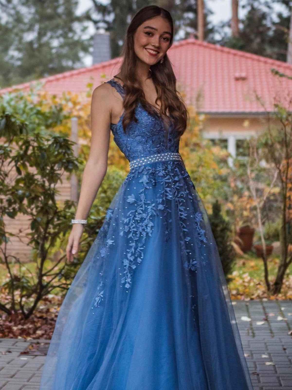 Robes de bal formelles longues en tulle avec appliques en dentelle, en ligne A, col en V, avec ceinture