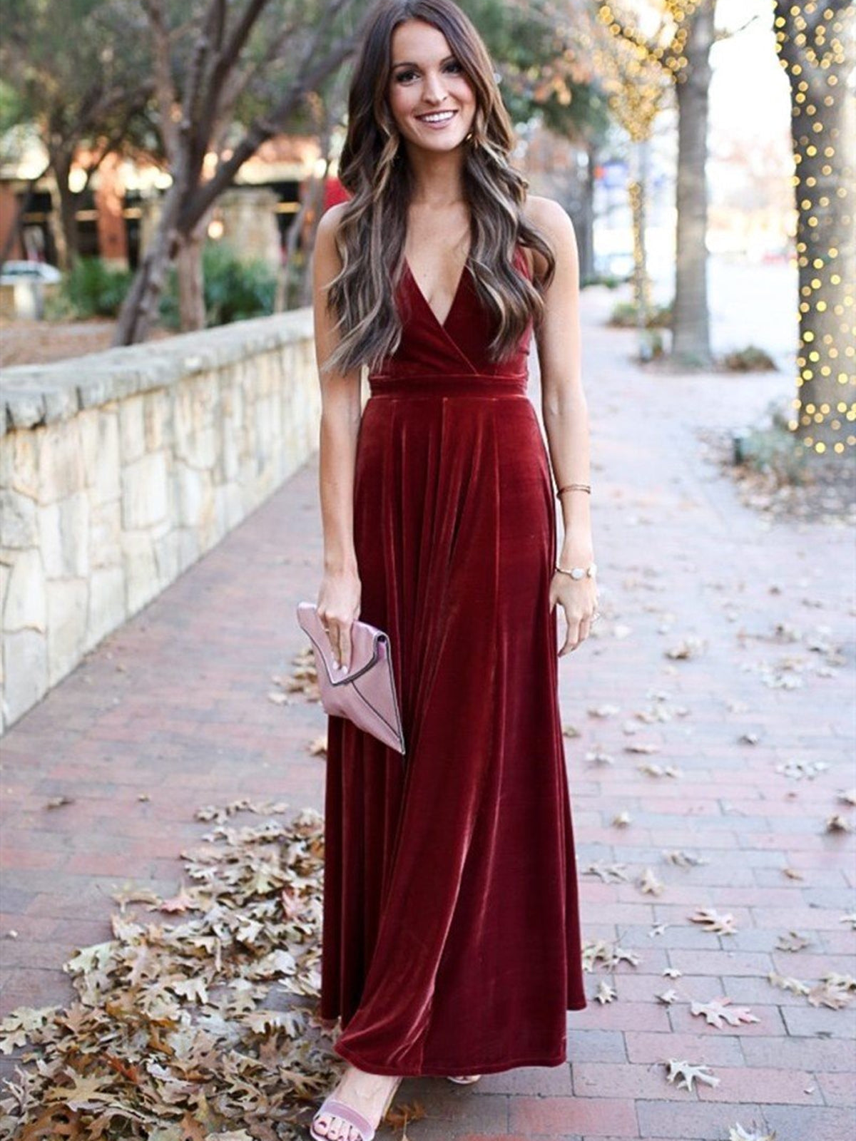 Robes de bal formelles longues en velours, dos nu, en ligne A, à col en V