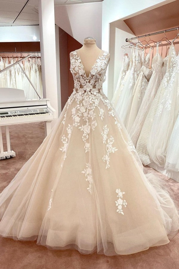Abito da sposa lungo a linea ad A con scollo a V, spalline larghe, schiena scoperta, applicazioni in pizzo e tulle