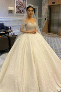 Vestido de Noiva Longo com Corpete Coração, Ombros Descobertos, Costas Nuas, Bordado de Pérolas, Folhos e Tule