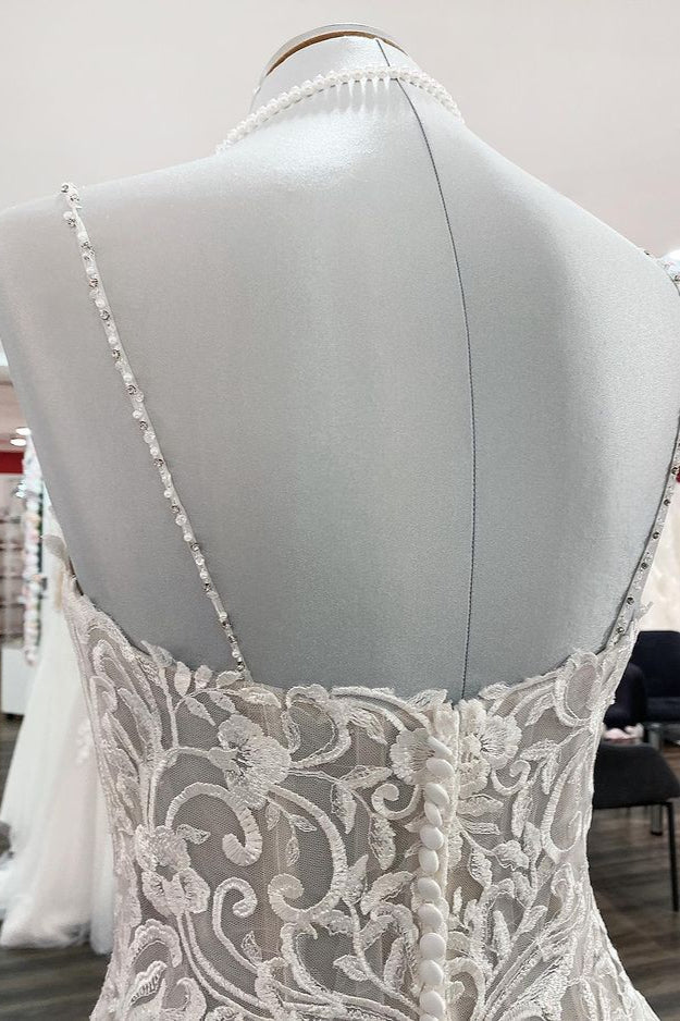 Abito da sposa lungo a palloncino con scollo a V, spalline sottili e pizzo in tulle