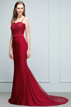Robes de bal longues bordeaux sirène à fines bretelles en forme de cœur avec appliques et perles