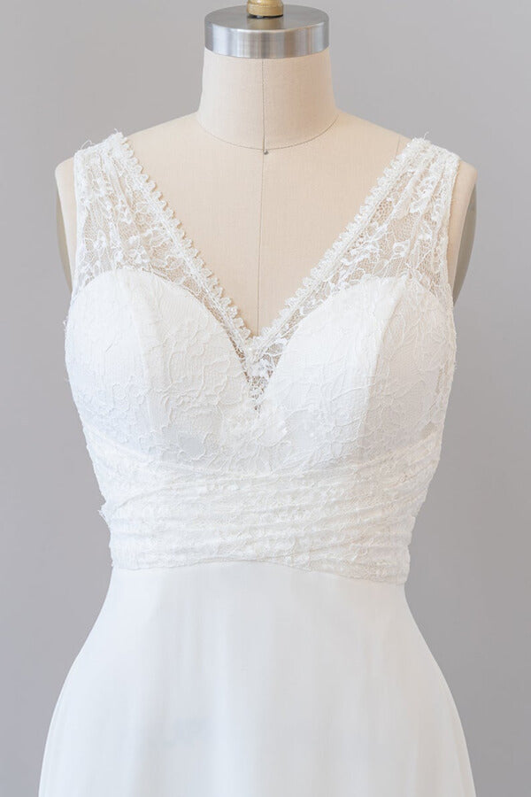 Abito da sposa lungo impero a linea ad A con scollo a V, pizzo, chiffon e schiena scoperta