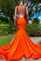 Vestido longo de baile de sereia com decote em V profundo, lantejoulas, cetim elástico e costas descobertas com apliques