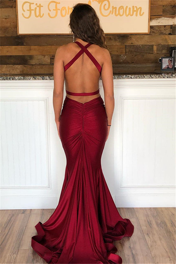 Robe de bal longue sirène à col halter et dos ouvert