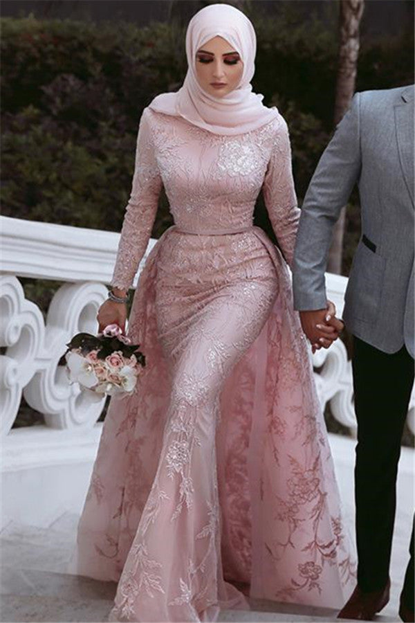 Robe de bal longue sirène à col haut avec appliques en dentelle et manches