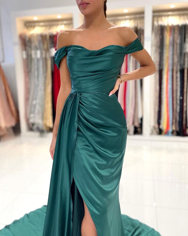 Robe de bal longue sirène à épaules dénudées, dos nu, fente avant avec traîne latérale