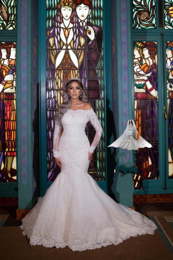 Abiti da sposa lunghi a sirena con scollo a barca e maniche staccabili