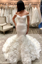 Vestidos de novia largos de tul con hombros descubiertos y corte sirena