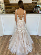 Robes de bal longues en tulle avec bretelles spaghetti, dos nu et dentelle style sirène