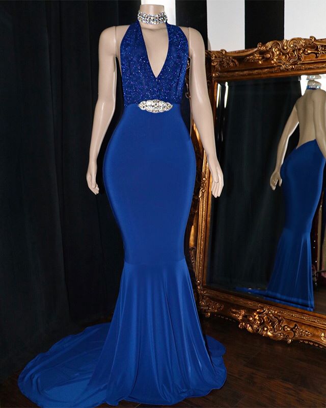 Robe de bal longue sirène à décolleté en V avec appliques et dos nu