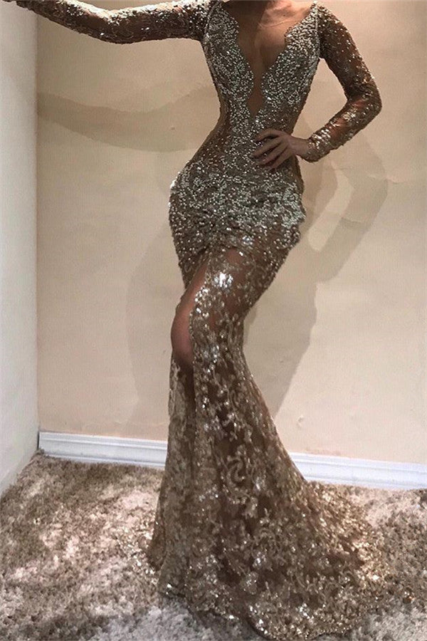 Vestido de Gala Comprido com Decote em V, Apliques, Renda, Fenda Frontal e Mangas em Estilo Sereia