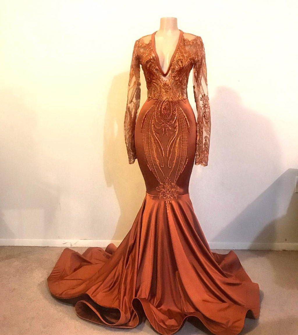 Robe de bal longue sirène en satin avec appliques en dentelle et manches, col en V