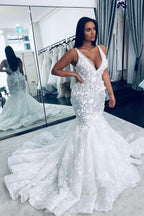Robe de mariée longue sirène à encolure en V, bretelles fleuries, dos nu