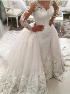 Vestidos de Noiva Longos com Cauda, Decote em V, Renda e Tule, com Mangas e Penteado Varredor