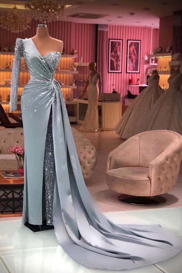 Robe de bal longue sirène à paillettes avec une épaule dénudée et manches