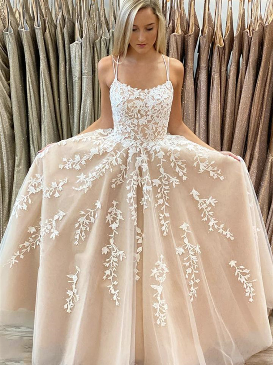 Robe de bal longue princesse en tulle, taille empire, col arrondi, dos nu en dentelle, formelle