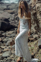 Vestidos de novia playeros largos con tirantes finos y encaje