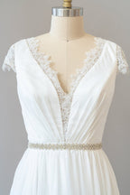 Vestido de Noiva Comprido em Chiffon com Decote em V e Renda, com Mangas de Capa