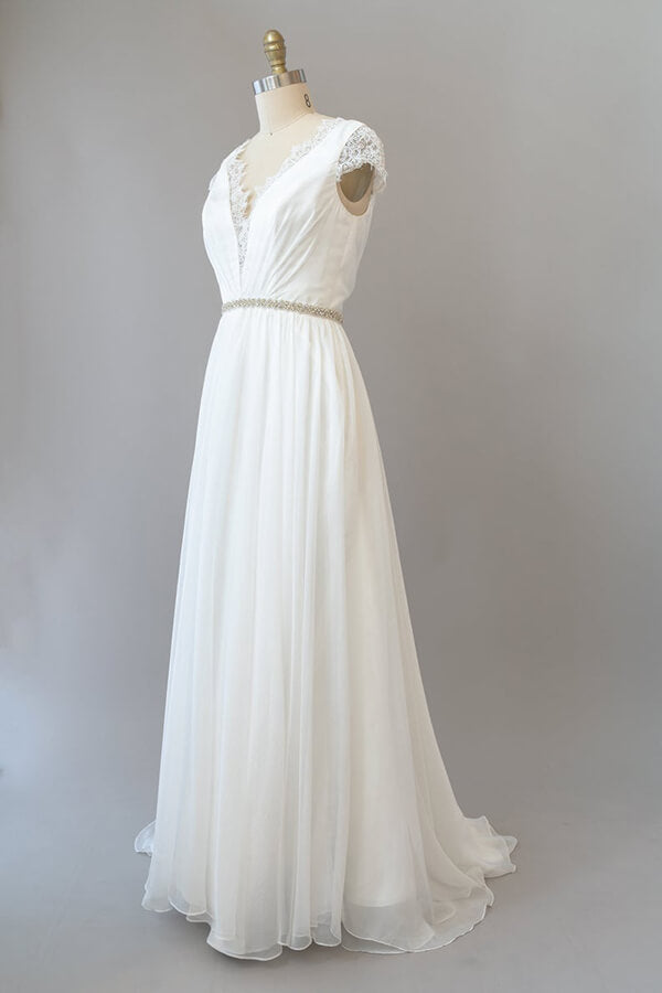 Vestido de Noiva Comprido em Chiffon com Decote em V e Renda, com Mangas de Capa