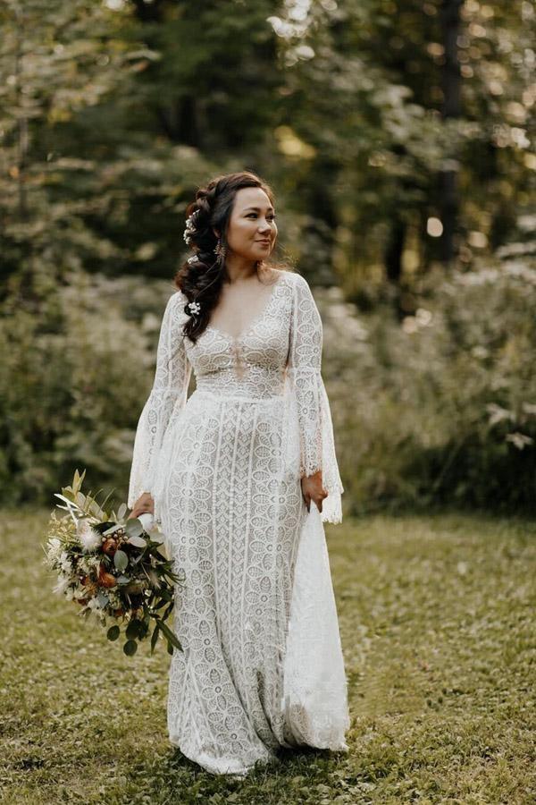 Langarm-Brautkleider aus Spitze mit Schnürung am Rücken, Strand-Brautkleid