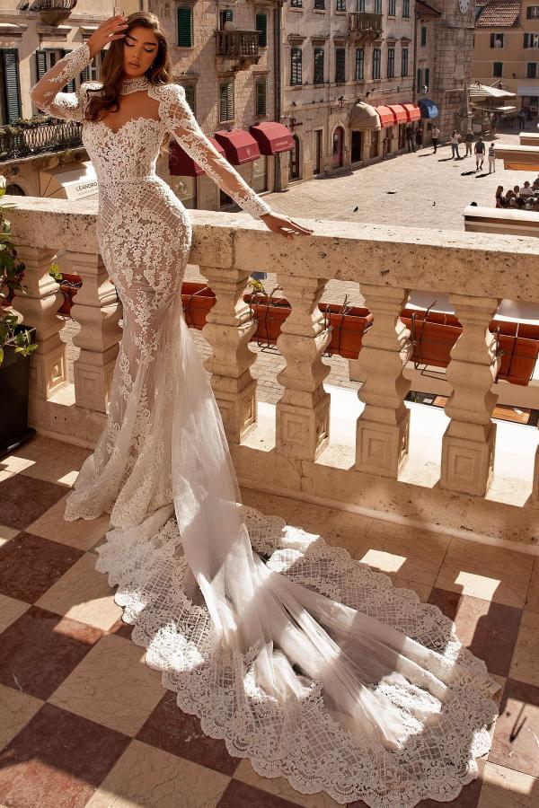 Long Sleeve Mermaid Lace Wedding Dress With V Neck And Chapel Train