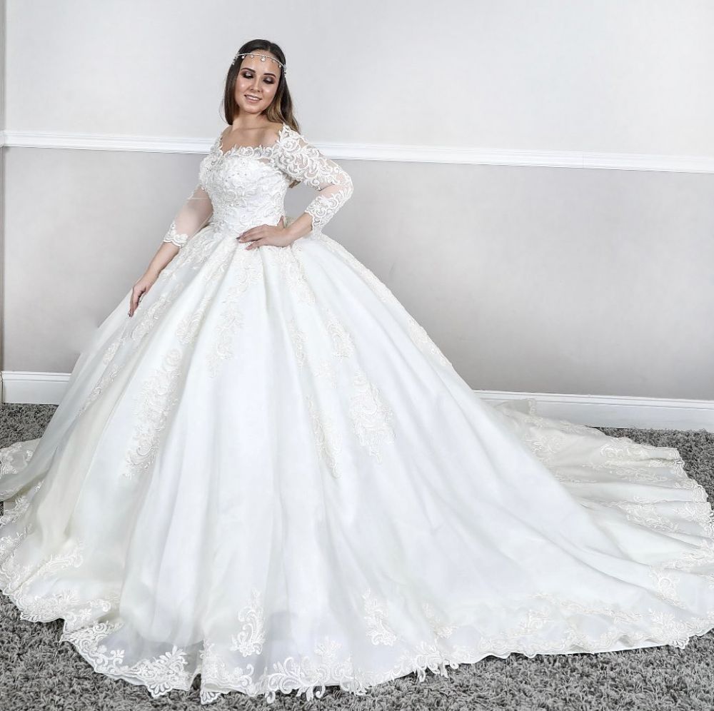 Robe de mariée princesse à manches longues bouffantes, en dentelle, col carré