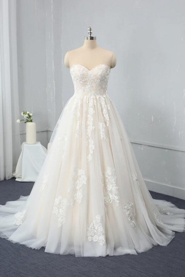 Vestido de novia largo de tul con escote en forma de A, espalda descubierta y apliques de encaje