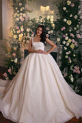 Robe de mariée somptueuse en dentelle, sans manches, coupe princesse en ligne A