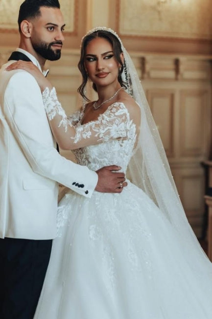 Robe de mariée luxueuse longue blanche en tulle et dentelle, col en U, coupe évasée, à manches longues