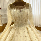 Vestido de Noiva Luxuoso Princesa Marfim com Mangas Compridas e Corte em A com Contas