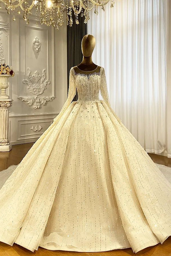 Vestido de Noiva Luxuoso Princesa Marfim com Mangas Compridas e Corte em A com Contas