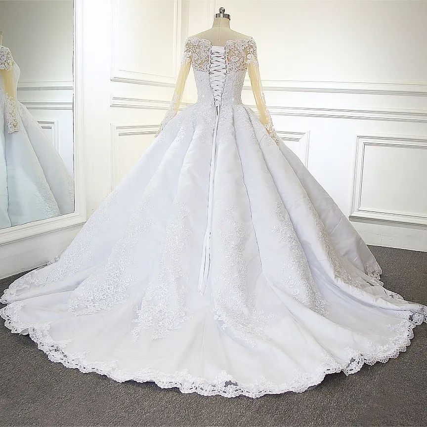 Robe de mariée blanche princesse luxueuse en ligne A à manches longues en dentelle