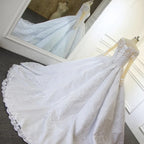 Robe de mariée blanche princesse luxueuse en ligne A à manches longues en dentelle