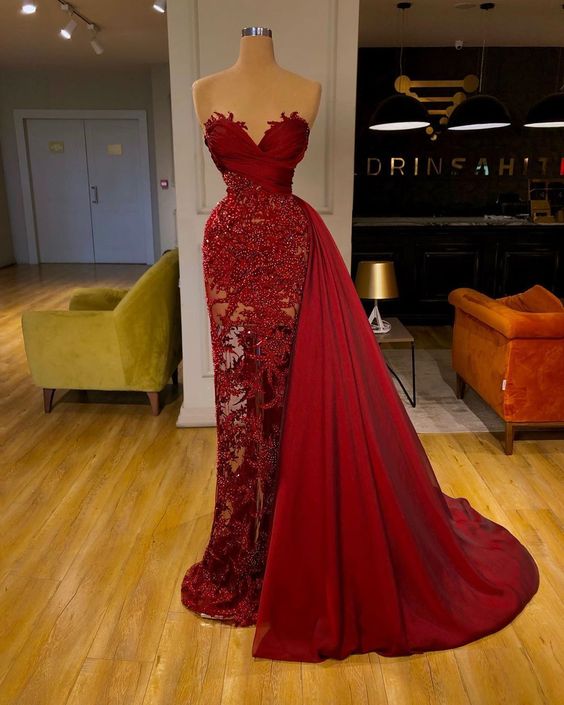 robe de bal sirène bordeaux de luxe avec traîne amovible et dentelle