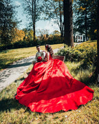 Vestidos de Noiva Luxuosos Longos Princesa em Cetim com Decote em V e Renda