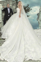 Abiti da sposa lunghi di lusso a linea ad A senza maniche con scollo a cuore e pizzo