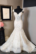 Abito da sposa lussuoso con scollo a cuore, schiena scoperta e pizzo a sirena