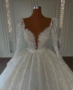 Vestidos de Noiva de Renda Luxuosos Princesa em Linha A com Decote em V e Mangas Compridas