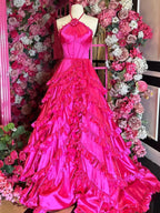 Markel | Robe longue de bal à volants superposés et col licou fuchsia
