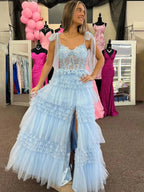 Maylie | Robe de bal en tulle bleu ciel à sequins en ligne A avec applications