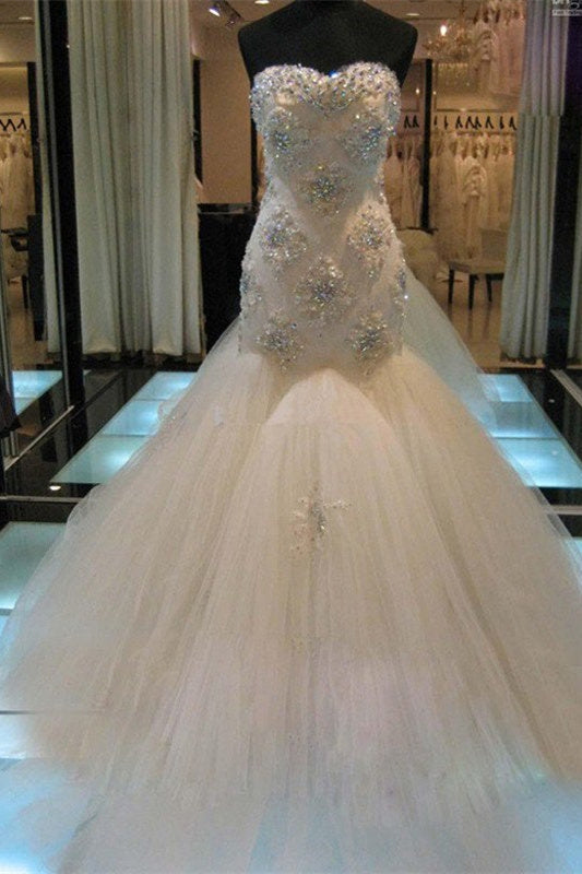 Robe de mariée sans manches en tulle à perles, décolleté cœur