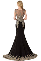 Robe de soirée en mousseline à traîne sirène avec applications