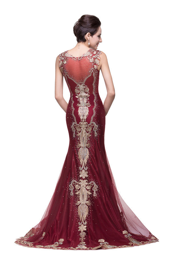 Robes de soirée bordeaux en tulle longueur balayage à coupe sirène avec appliqué