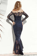 Vestido de Dama de Honra Azul Marinho com Renda e Decote Ombro a Ombro BD068