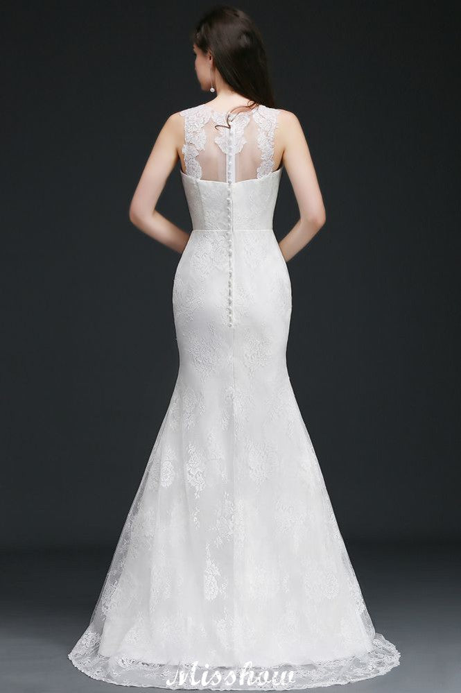 Abito da sposa a sirena con pizzo e bottoni, nuova collezione