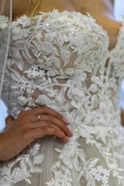 Modern A-line Off-the-shoulder Sleeveless Wedding Dresses With Lace