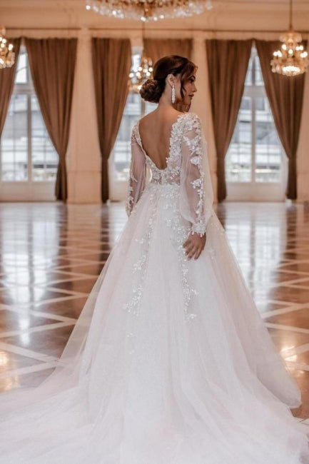 Abiti da sposa moderni a linea ad A con scollo a V in pizzo e maniche lunghe