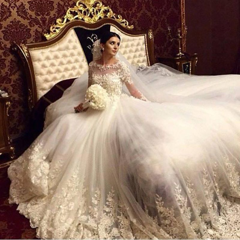 Robe de Mariée Élégante Moderne Époustouflante avec Longues Appliques et Manches Style Arabe